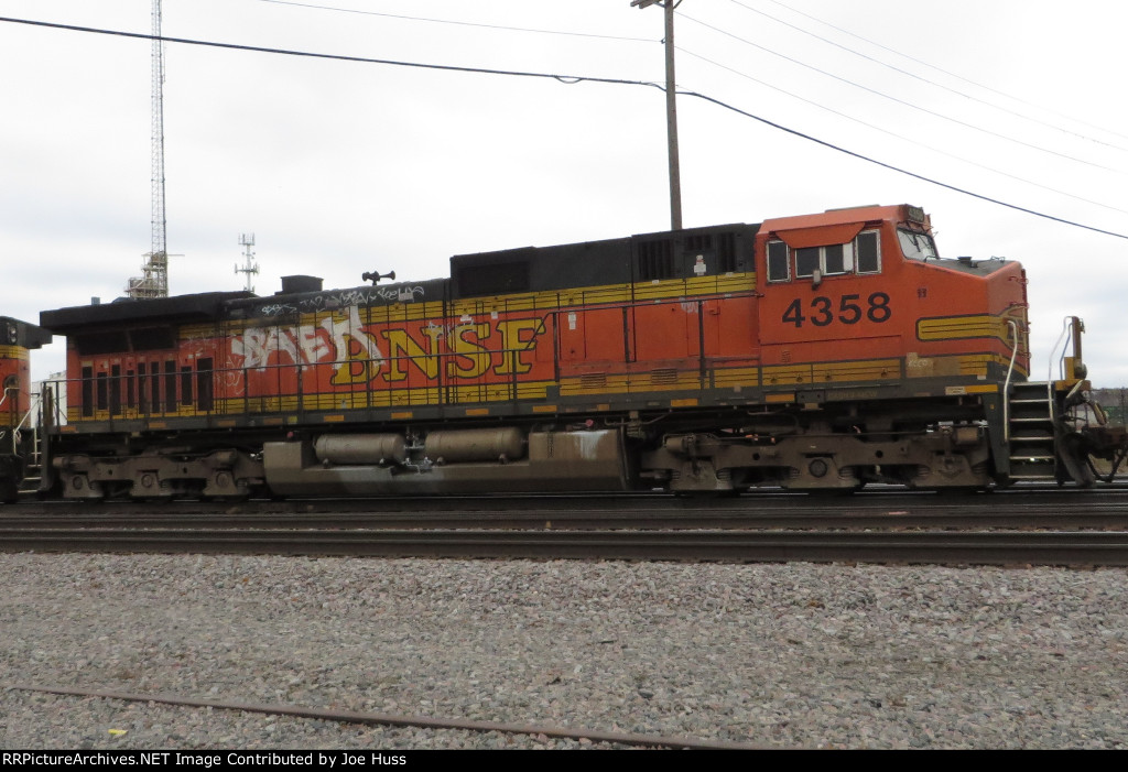 BNSF 4358